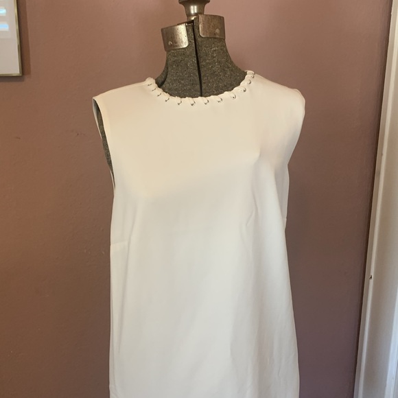 Ali and Jay White shift dress with rope detailing at the collar. Size: L - Picture 2 of 10